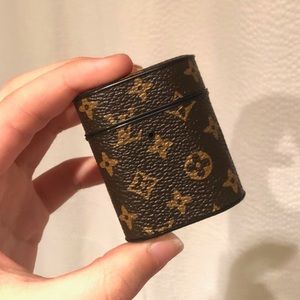 MAKE OFFER ** Louis Vuitton AirPods case